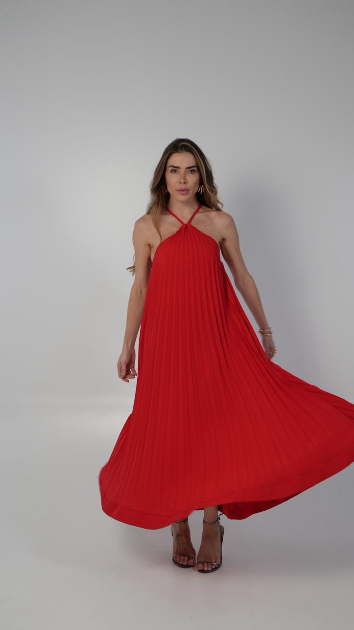 Retrato da criadora da marca com iluminação suave.